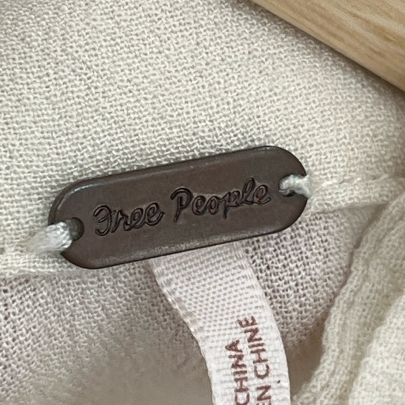 Free People S Say You Love Me Halter Cream Black Rose Key Hole Back Blouse - Picture 12 of 14